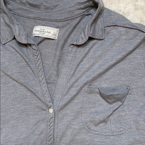 Abercrombie and Fitch Gray collared button down - Picture 2 of 16